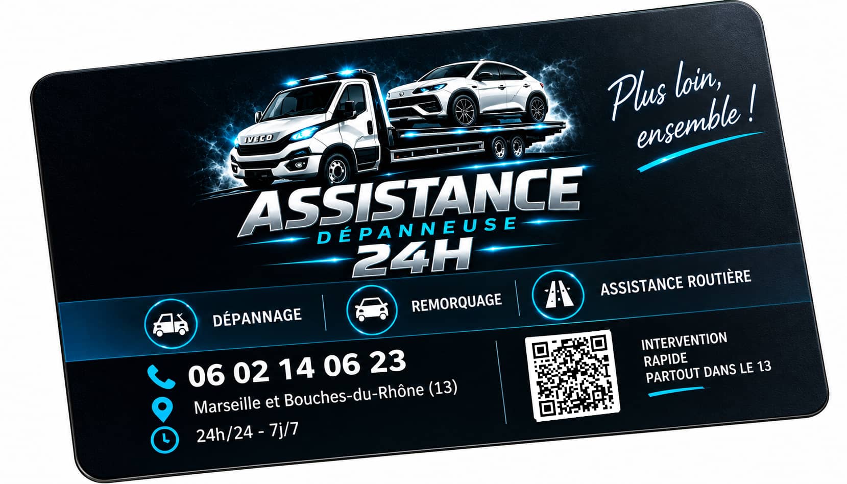 Dépanneuse transportant une voiture à Marseille